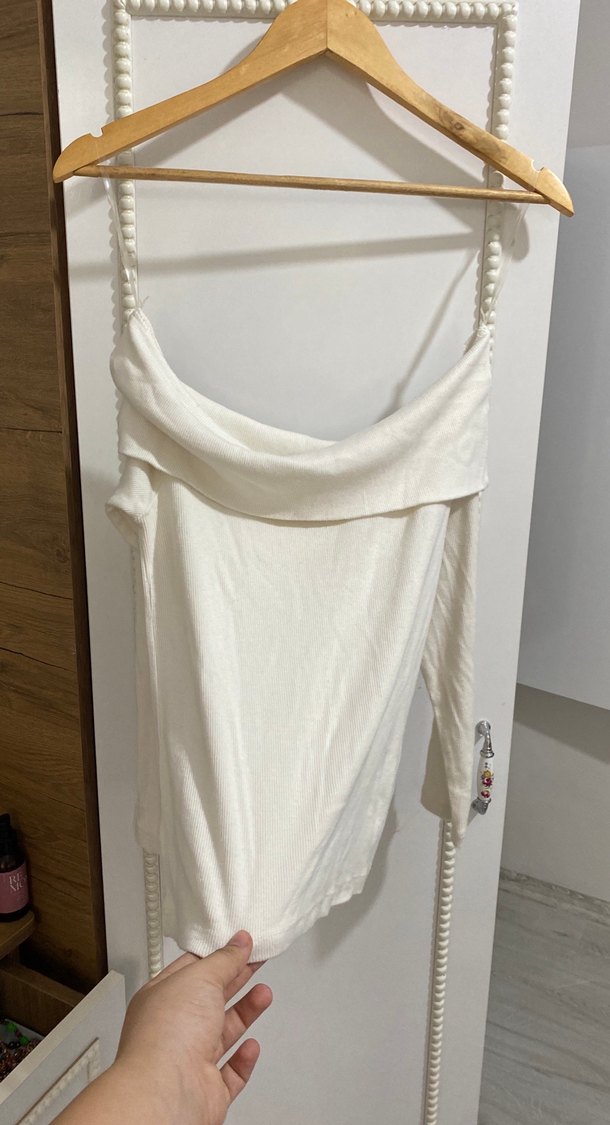 Beyaz Madonna Yaka bluz - Görsel 4