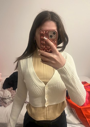 Beyaz V Yaka Triko Kadın Hırka - Görsel 3