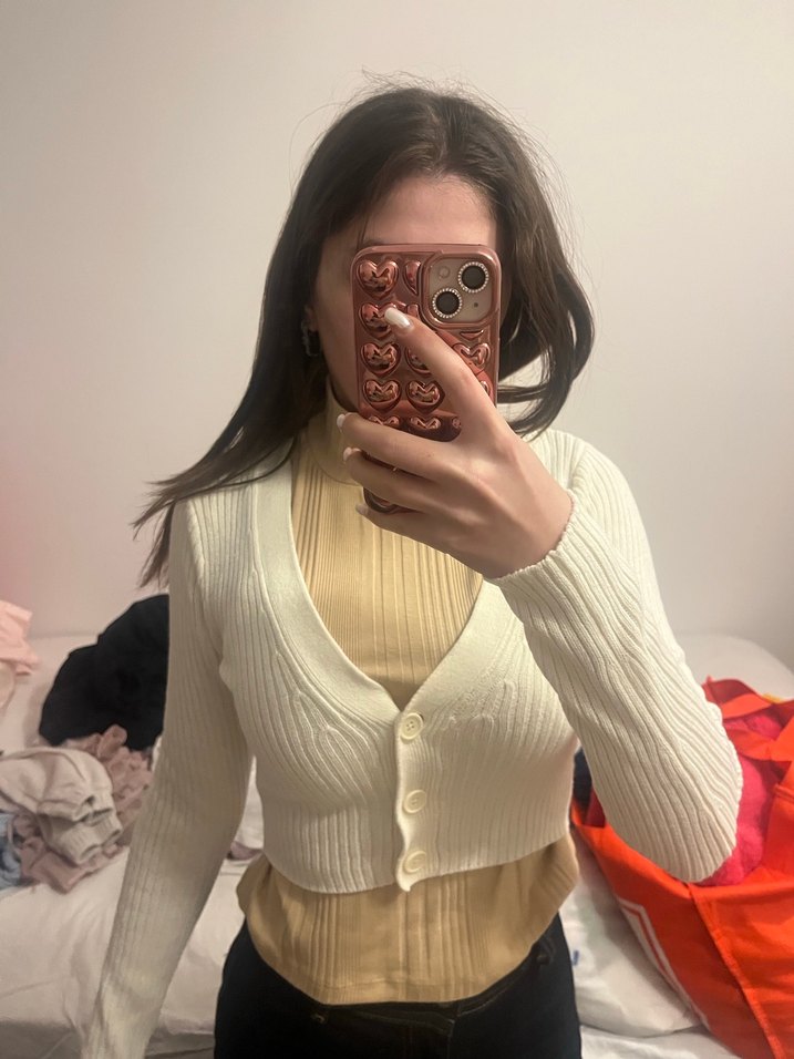 Beyaz V Yaka Triko Kadın Hırka - Görsel 3