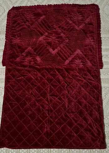 Bordo Kareli Kadife Yatak Örtüsü ve Runner - Görsel 3