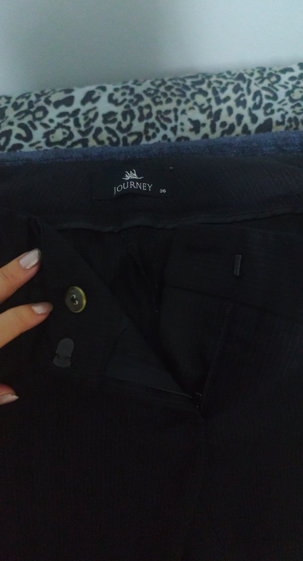 Siyah Kemerli Kadın Kumaş Pantolon - Görsel 4