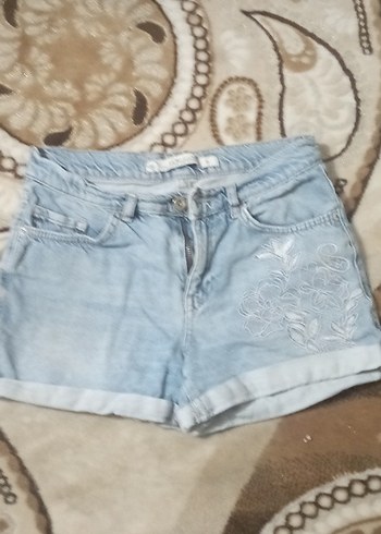 Açık Mavi Düğmeli Kadın Kot Şort - Görsel 3