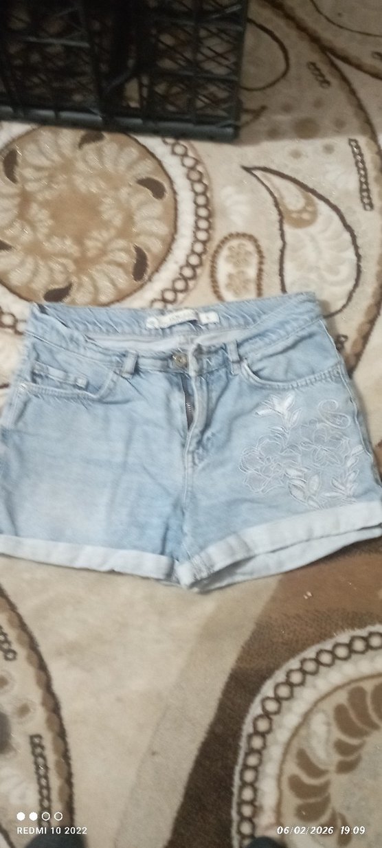 Açık Mavi Düğmeli Kadın Kot Şort - Görsel 3