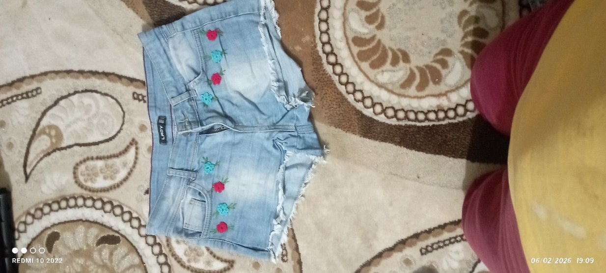 Açık Mavi Düğmeli Kadın Kot Şort - Görsel 2