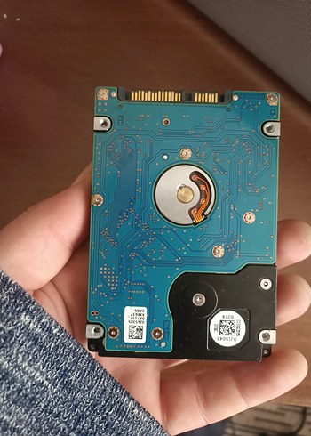 HGST 1TB 7200RPM SATA 3.5" Sabit Disk - Görsel 3