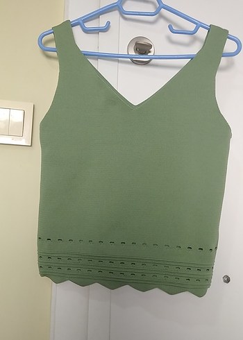 Yeşil V Yaka triko atlet - Görsel 3