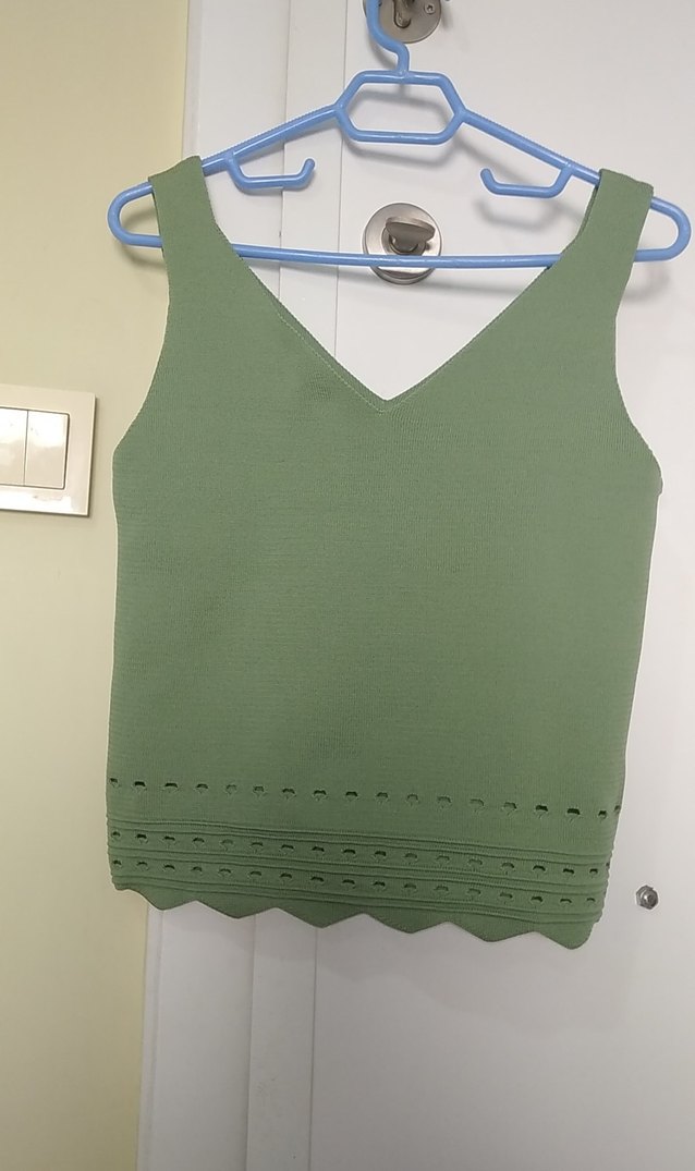 Yeşil V Yaka triko atlet - Görsel 3