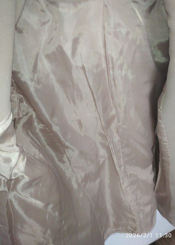 Bej Düğmeli Kısa Kadın Kaban - Görsel 6