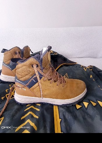 Quick silver  Çocuk mont ve 35 numara sıfır ayarında bot - Görsel 2