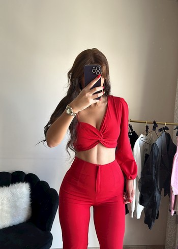 Kırmızı Kumaş Takım - Görsel 2