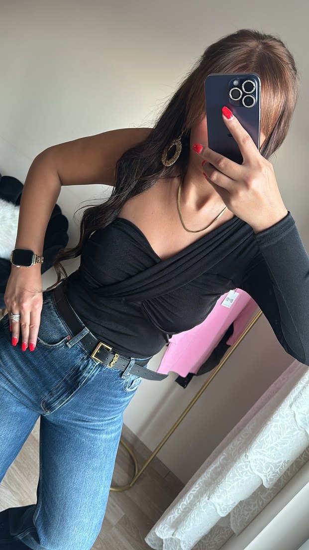 Siyah Tek Kollu Biritli Bluz - Görsel 2