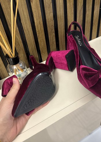 Bordo Süet Fiyonklu Topuklu Kadın Ayakkabı - Görsel 2