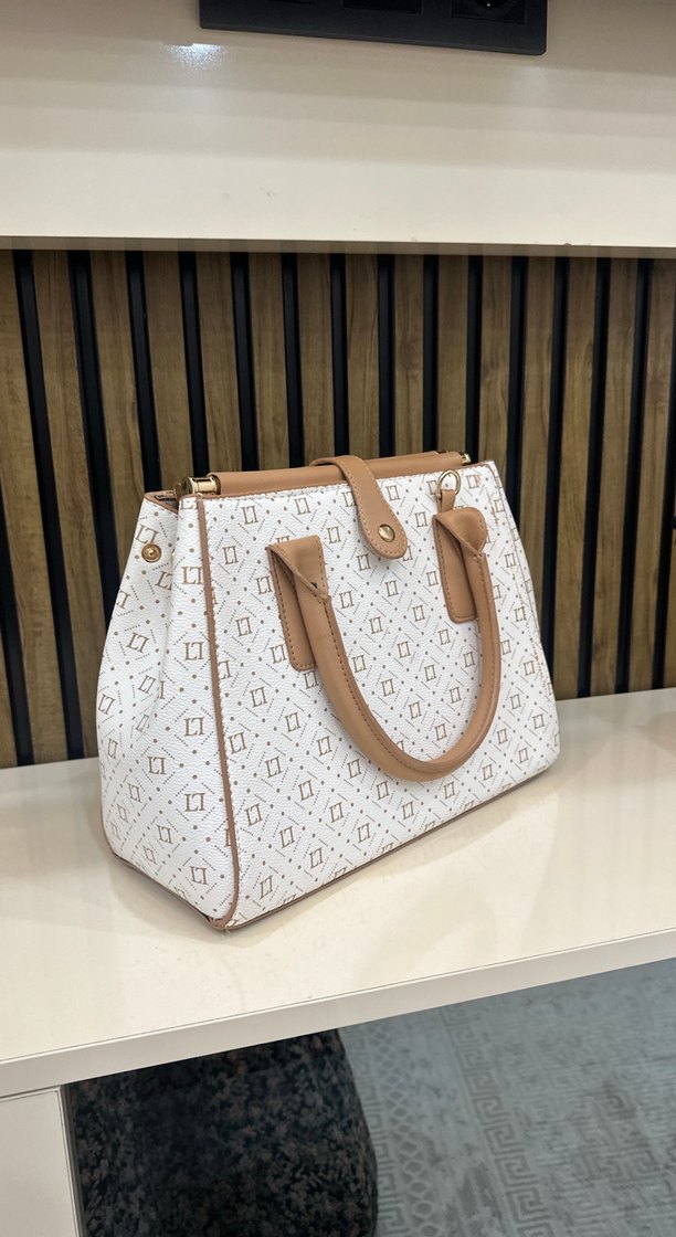 Beyaz Deri Tokalı Kadın Çanta - Görsel 2