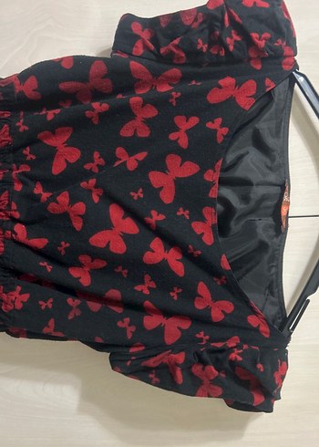 Kısa Kollu Kırmızı Desenli Gotik Elbise - Görsel 2