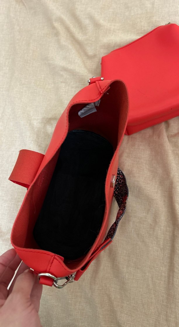 Kırmızı Tokalı Yılan Desenli Kadın Çanta - Görsel 5