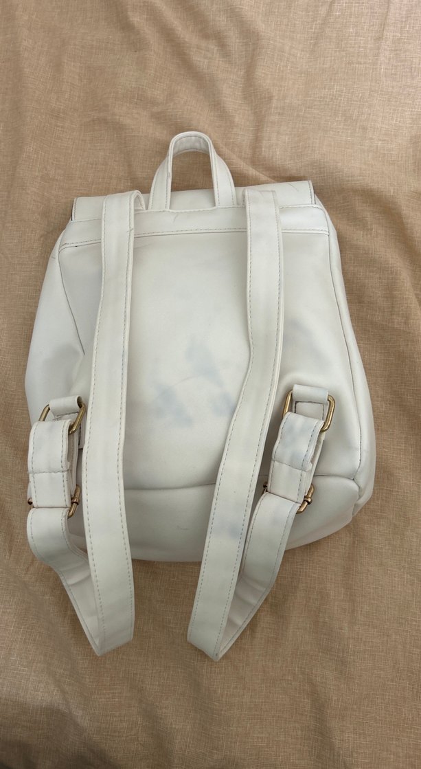 Minimalist Beyaz Deri Kadın Sırt Çantası - Görsel 2