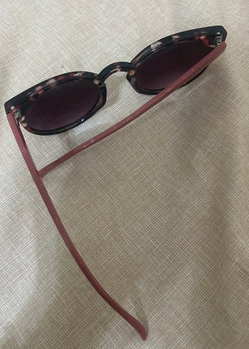 siyah pembe kürk detaylı retro güneş gözlüğü - Görsel 2