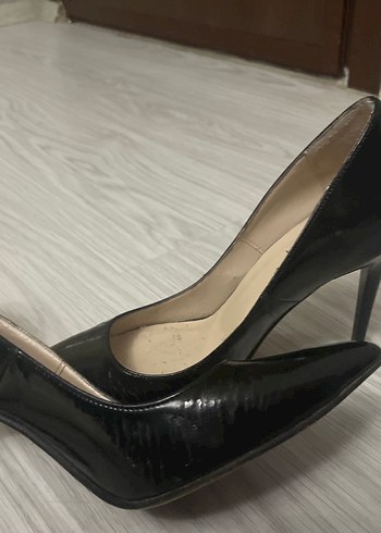 Siyah Parlak Stiletto Yılan Desenli Kadın Topuklu - Görsel 3