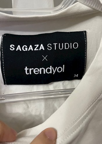 Beyaz Kısa Kollu Keten Tişört - Görsel 2