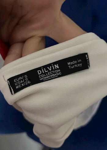 Drapeli V Yaka Beyaz Bluz - Görsel 3