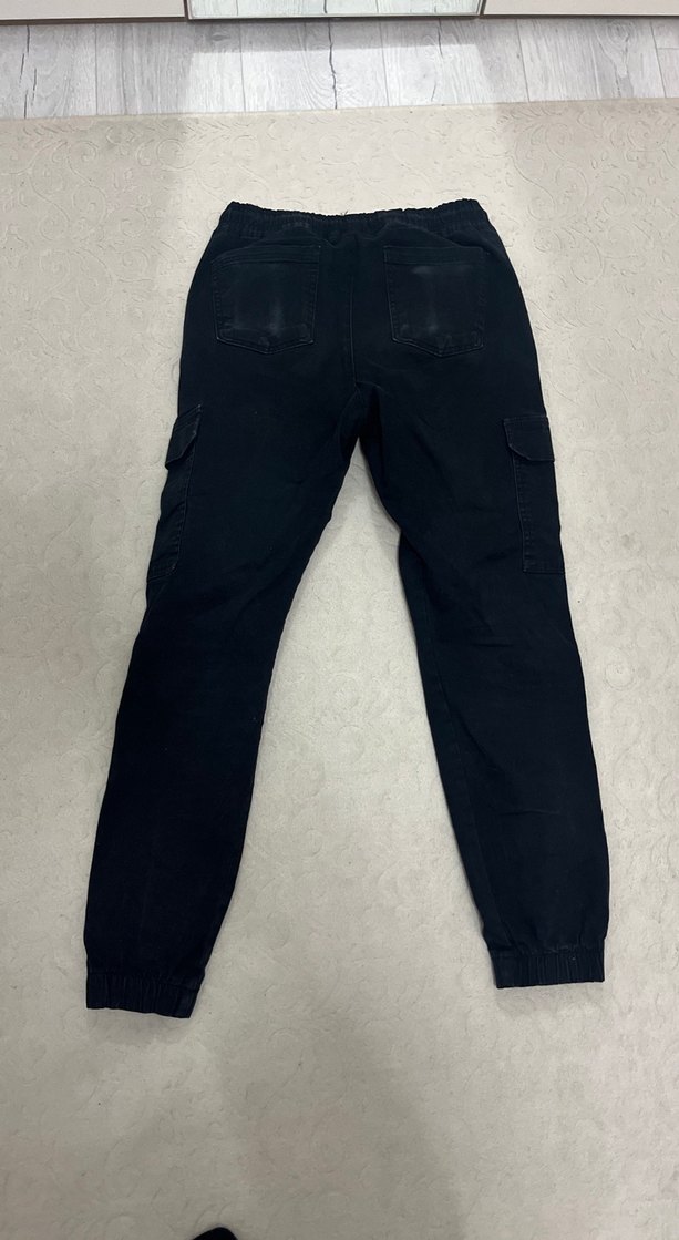 Siyah Bol Kesim Kemerli Erkek Kot Pantolon - Görsel 2