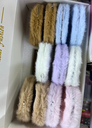 Tüylü Beyaz Cep Makyaj Aynası - Görsel 6