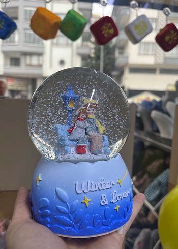 Büyük Boy Mavi Kar Temalı Kar Küresi Figürlü - Görsel 3