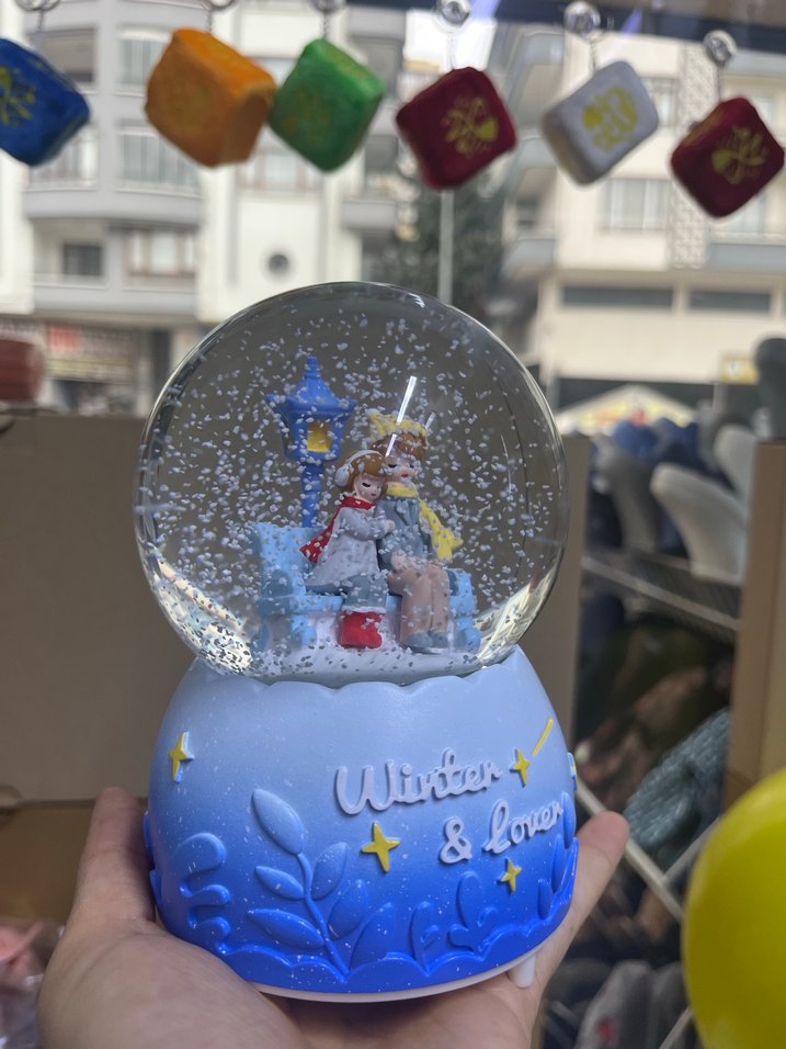 Büyük Boy Mavi Kar Temalı Kar Küresi Figürlü - Görsel 3