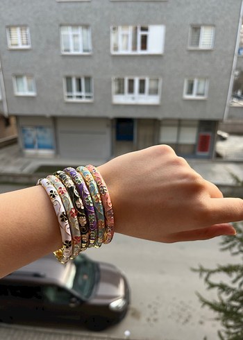 Çiçek Desenli Renkli Mineli Bileklik - Görsel 4