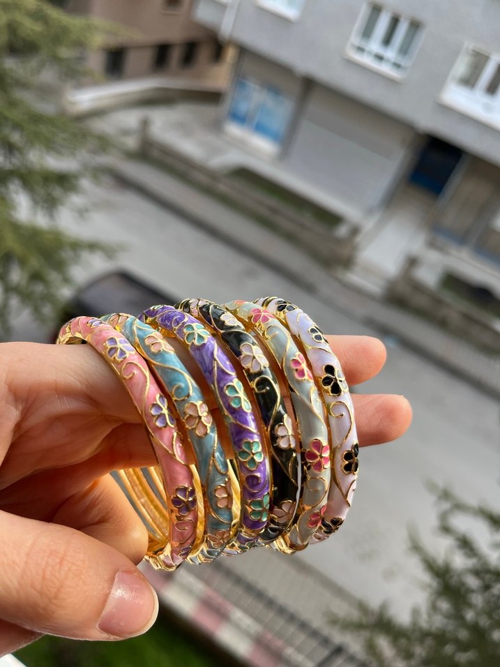 Çiçek Desenli Renkli Mineli Bileklik - Görsel 3