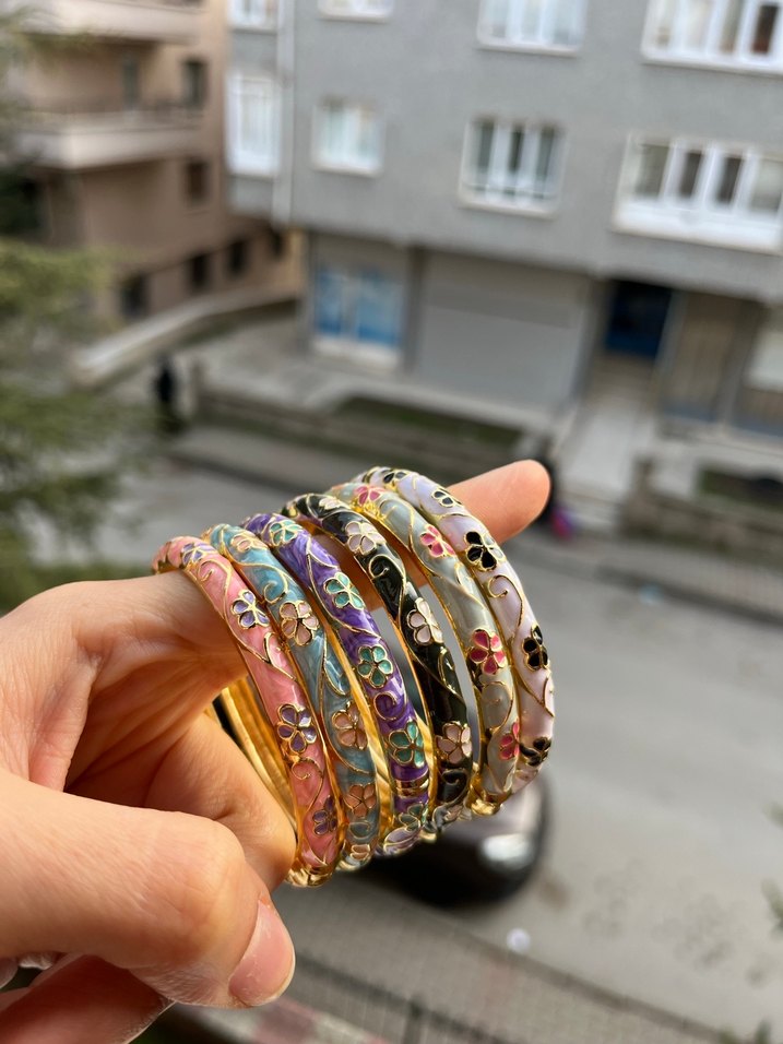 Çiçek Desenli Renkli Mineli Bileklik - Görsel 2