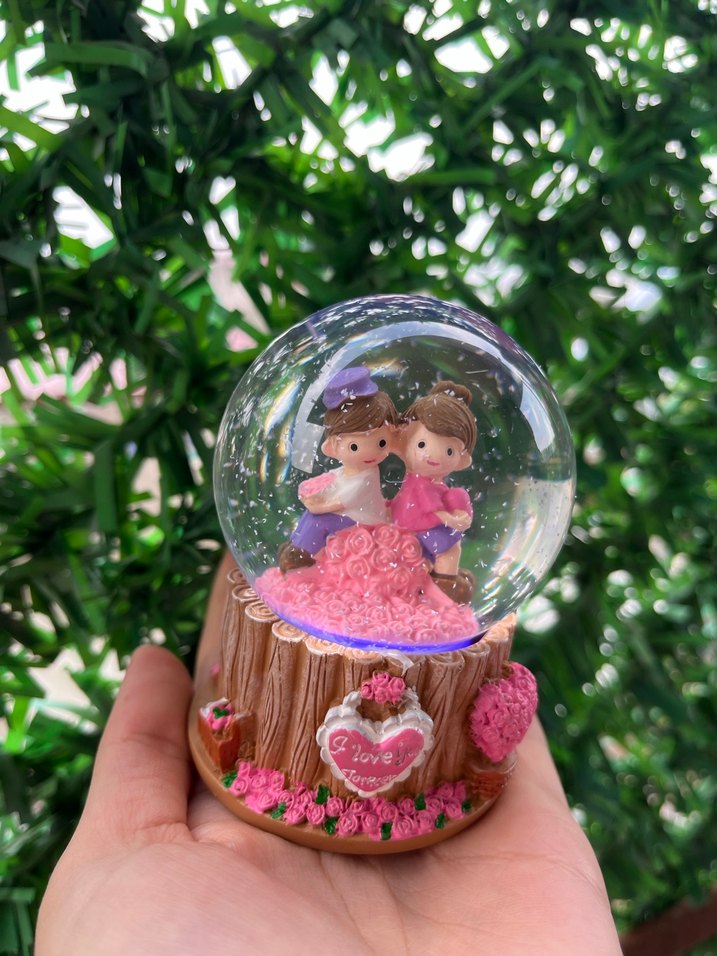 Renkli Pembe Aşıklar Kar Küresi Biblosu - Görsel 5