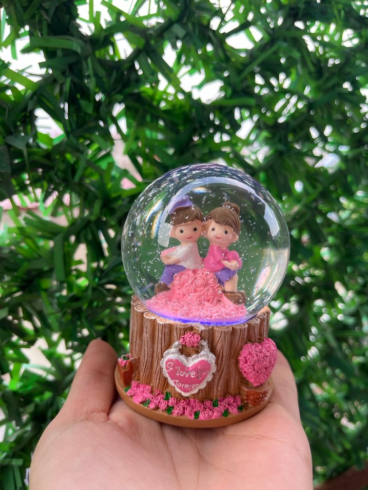 Renkli Pembe Aşıklar Kar Küresi Biblosu - Görsel 4