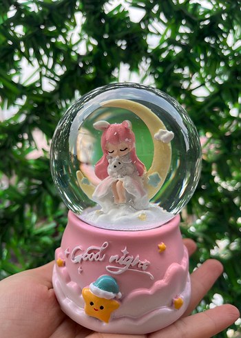 Pembe Ay ve Kız Figürlü Kar Küresi - Görsel 2