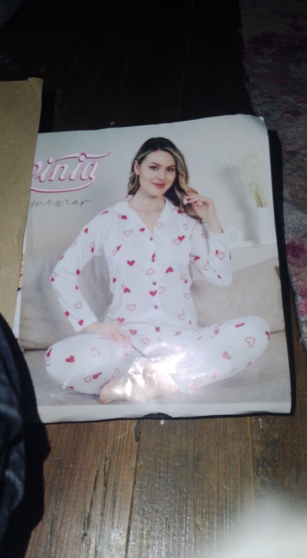 Beyaz Kalp Desenli Uzun Kollu Rahat Pijama - Görsel 2