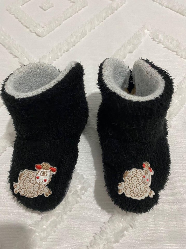 Kızlar için Nakışlı Sıcak Örgü Terlik - Görsel 2