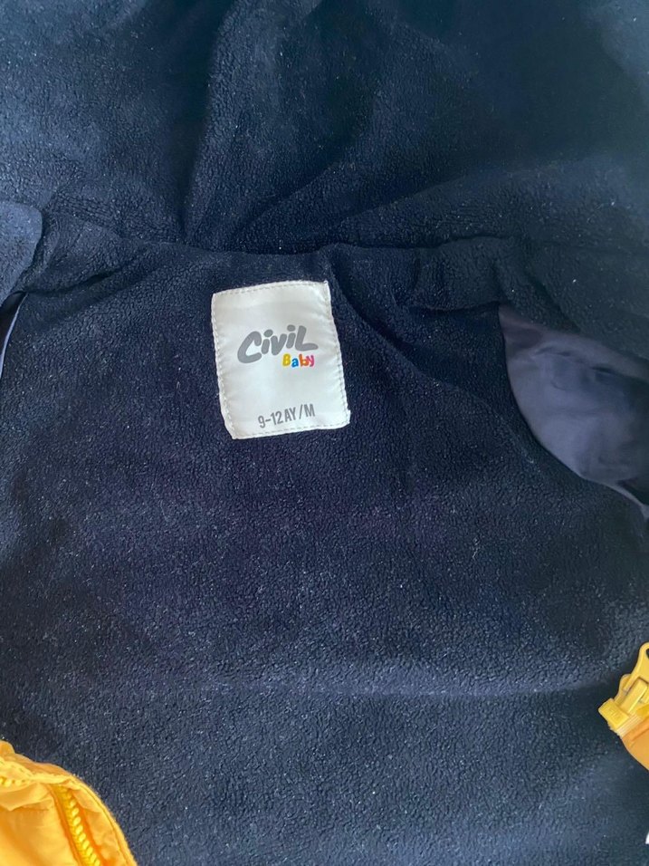 Sarı Kapüşonlu Düğmeli Erkek Çocuk Mont - Görsel 5