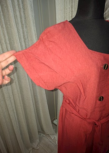 Düğmeli Bordo Uzun Keten Elbise - Görsel 3