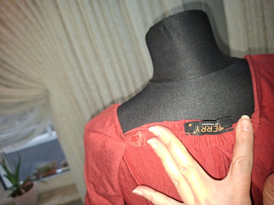 Düğmeli Bordo Uzun Keten Elbise - Görsel 5