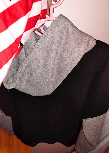 Kadın Siyah Kapüşonlu Sweatshirt - Görsel 2