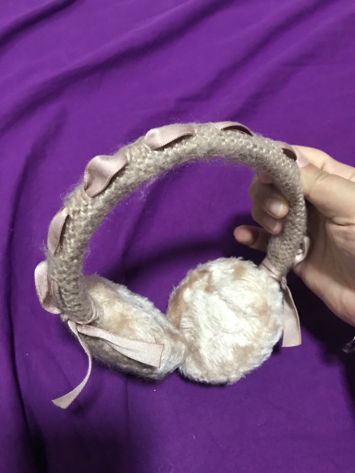 Nakışlı Tüylü Kulaklık - Görsel 3