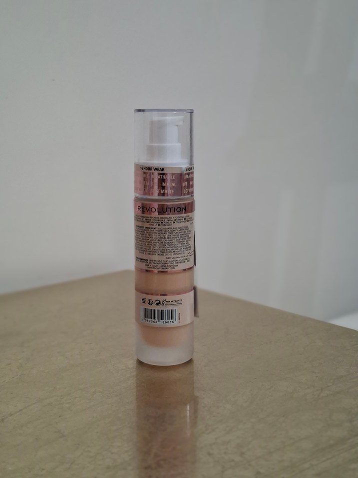 Revolution IRL Filter F6 Uzun Süreli Fondöten - Görsel 2