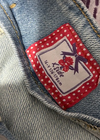 Düğmeli Mini Denim Şort - Görsel 3