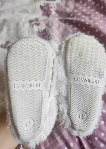 Kız Çocuk Beyaz Peluş Nakışlı Ev Terliği - Görsel 2