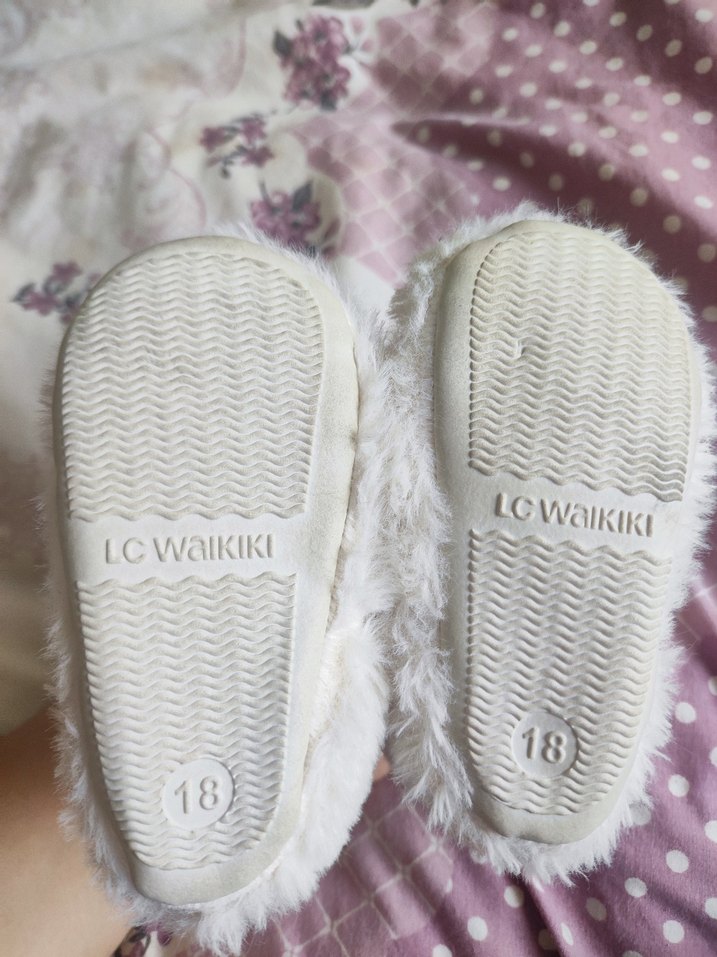 Kız Çocuk Beyaz Peluş Nakışlı Ev Terliği - Görsel 2