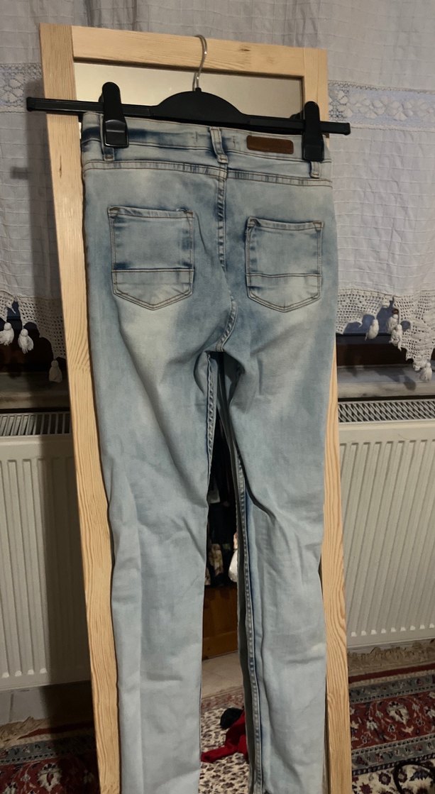 Yırtık Detaylı Normal Boy Kadın Kot Pantolon - Görsel 5