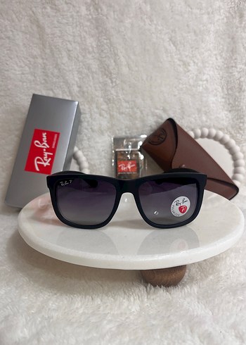 Ray Ban