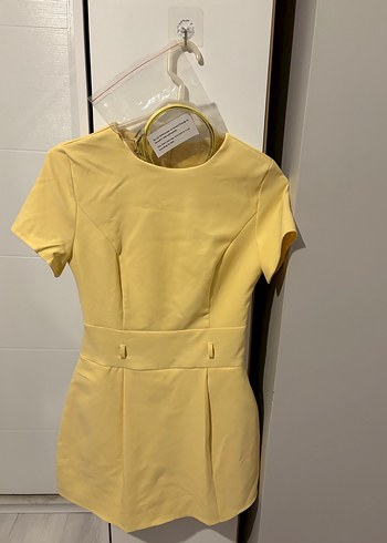 Sarı Midi Kısa Kollu Şortlu Elbise - Görsel 3