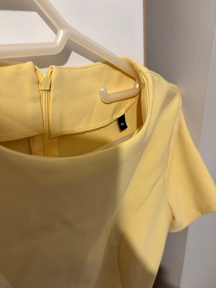 Sarı Midi Kısa Kollu Şortlu Elbise - Görsel 4