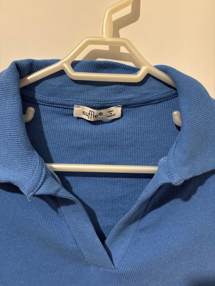 Mavi Yakalı Kadın Crop - Görsel 2